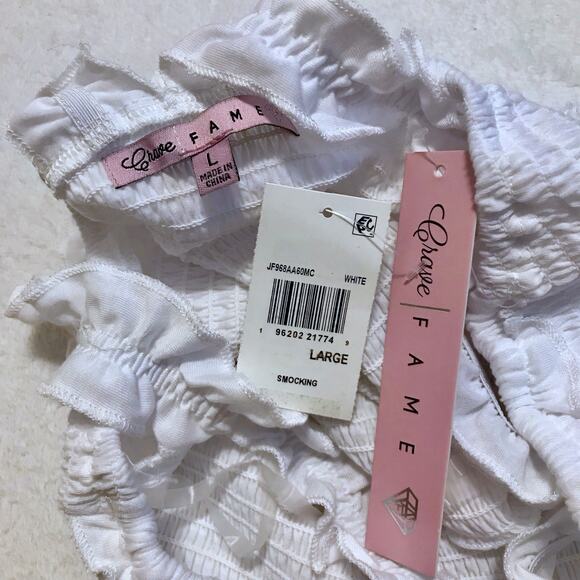 Crave Fame NWT White Smocked Sleeveless Top Juniors L - Picture 9 of 11